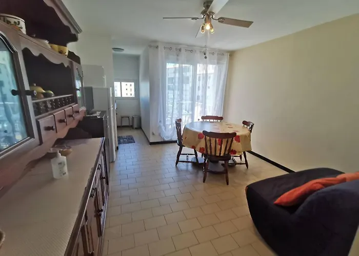 187 Cap D'Agde, 3 Pieces 6 Personnes Avec Parking, Proche Mer *