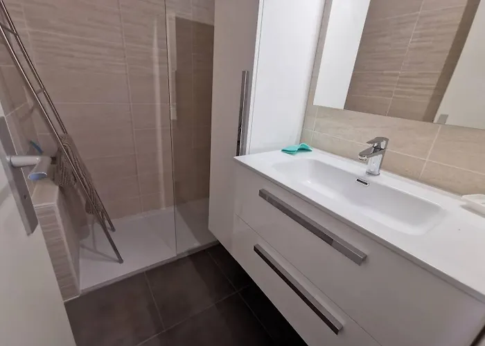 Apartment 187 Cap D'Agde, 3 Pieces 6 Personnes Avec Parking, Proche Mer *